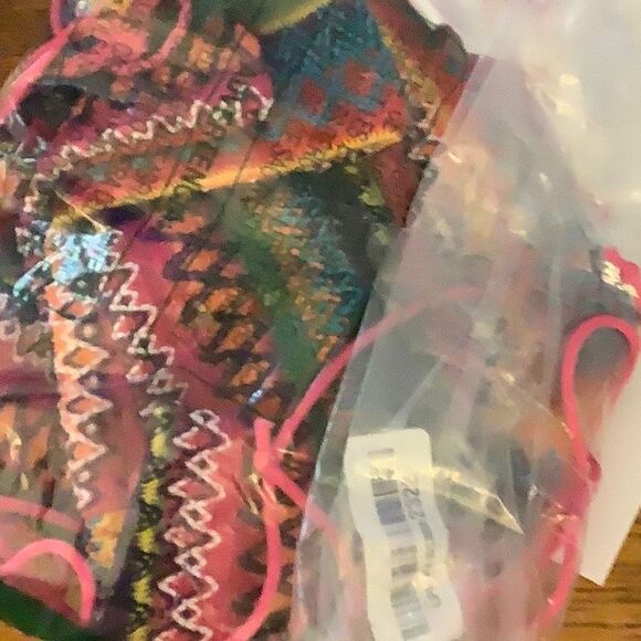 Adioli Lace Up Back Halter Top Shorts set Multicolored Crochet Look Sz M - Picture 9 of 10